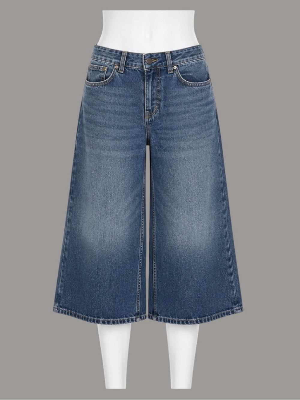 BDG Cropped Wide Leg Jeans